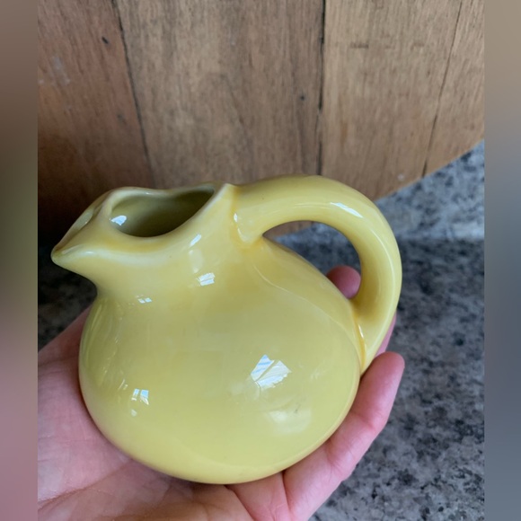 Vintage MKP Mountain Kiln Pottery Yellow Ceramic Mini Pitcher Creamer Bristol VT - Picture 6 of 7